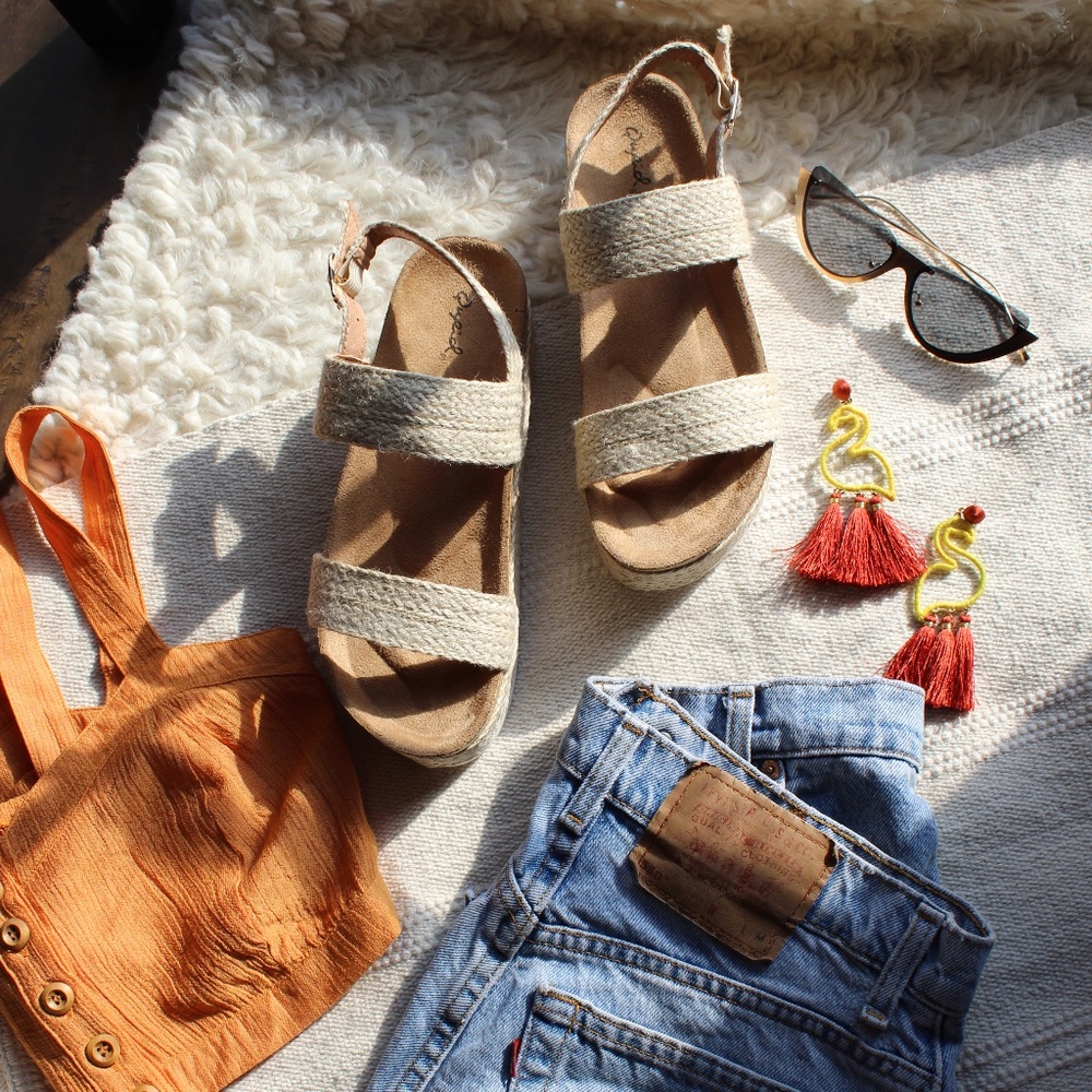 🚨END OF SUMMER SALE// Espadrille platform - Picture 4 of 8